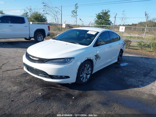 Chrysler 200 S 2015 1C3CCCBB9FN566341 Image 2