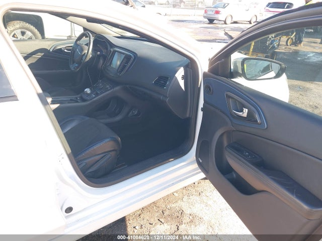 Chrysler 200 S 2015 1C3CCCBB9FN566341 Image 5