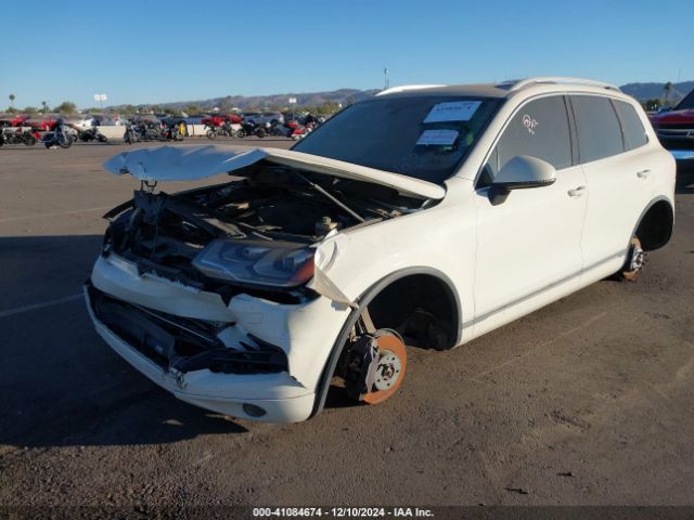 2011 VOLKSWAGEN TOUAREG WVGFK9BP4BD005745 Photo 1