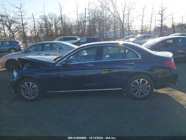 WDDWF4KB9JR418669 Mercedes-Benz C 300 4matic