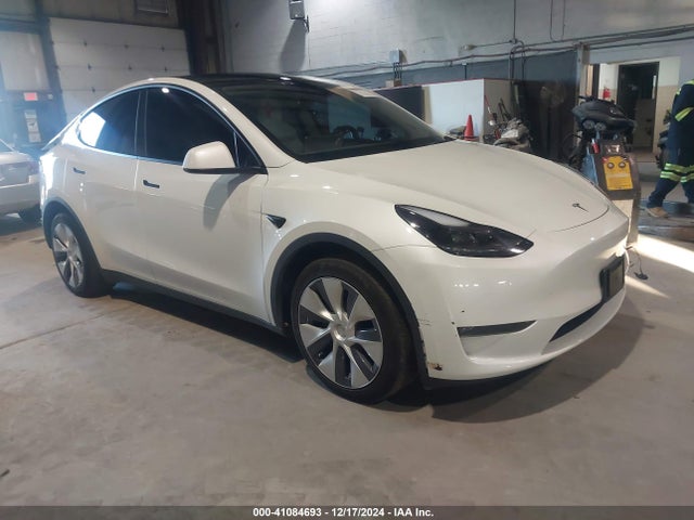 2023 TESLA MODEL Y 7SAYGDEEXPF921229 Photo 0
