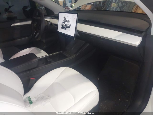 2023 TESLA MODEL Y 7SAYGDEEXPF921229 Photo 4
