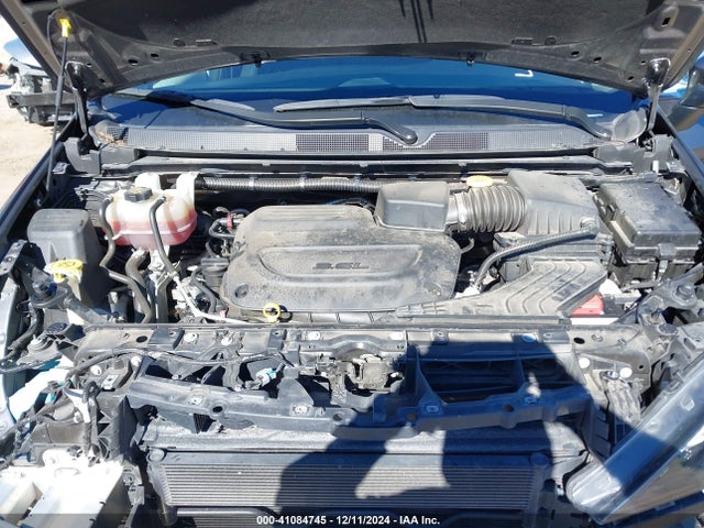 2C4RC1CG6NR229888 Chrysler Voyager Lx