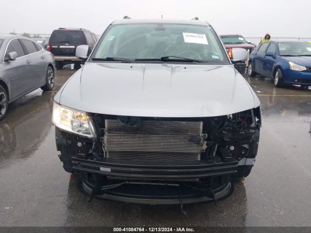 3C4PDCBB2KT816104 Dodge JOURNEY SE