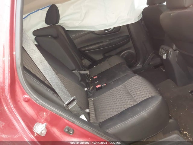 5N1AT2MT7JC810880 Nissan ROGUE SV