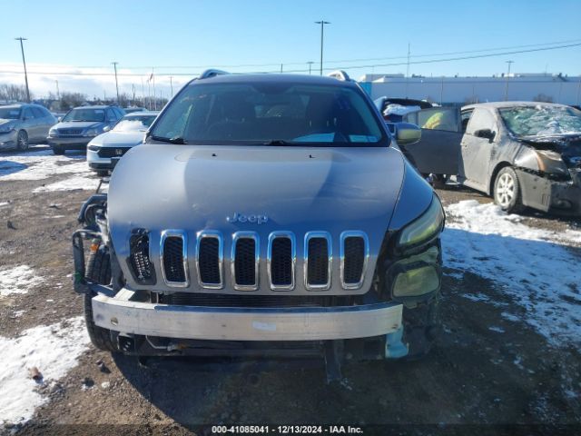 1C4PJMCB3FW550797 Jeep Cherokee Latitude
