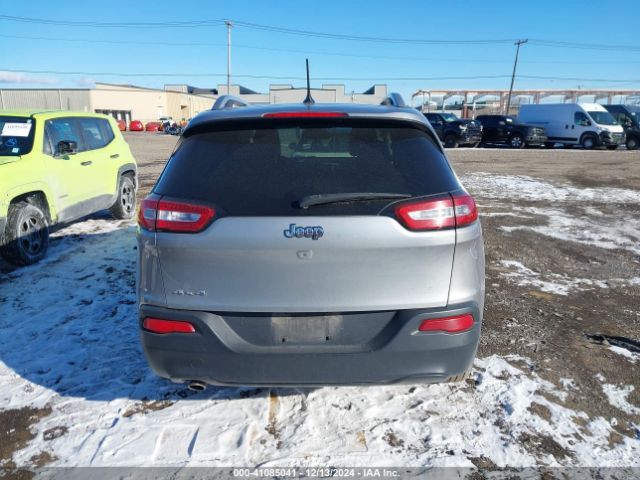 1C4PJMCB3FW550797 Jeep Cherokee Latitude