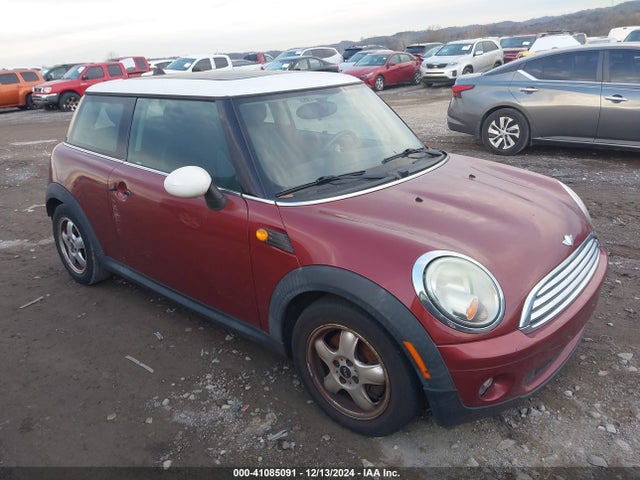 2008 MINI COOPER WMWMF335X8TT60022 Photo 0