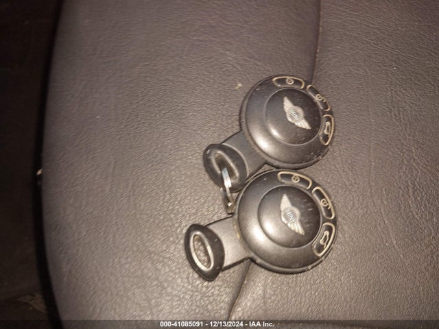 2008 MINI COOPER WMWMF335X8TT60022 Photo 10