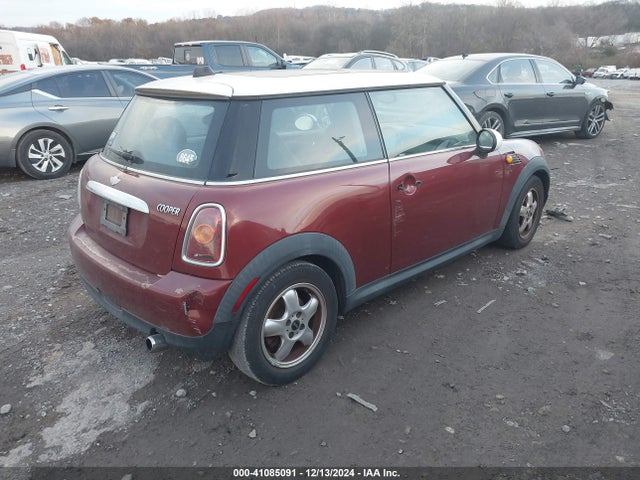 2008 MINI COOPER WMWMF335X8TT60022 Photo 3