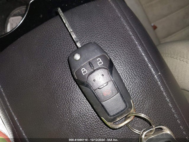 1FA6P0H73F5110615 Ford FUSION SE