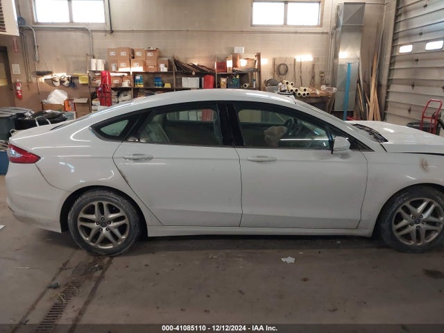 1FA6P0H73F5110615 Ford FUSION SE