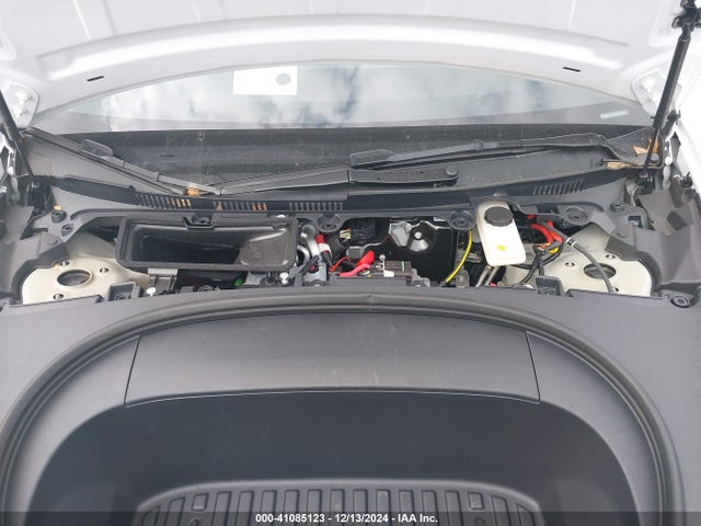 2024 TESLA MODEL 3 5YJ3E1EA8RF743915 Photo 9