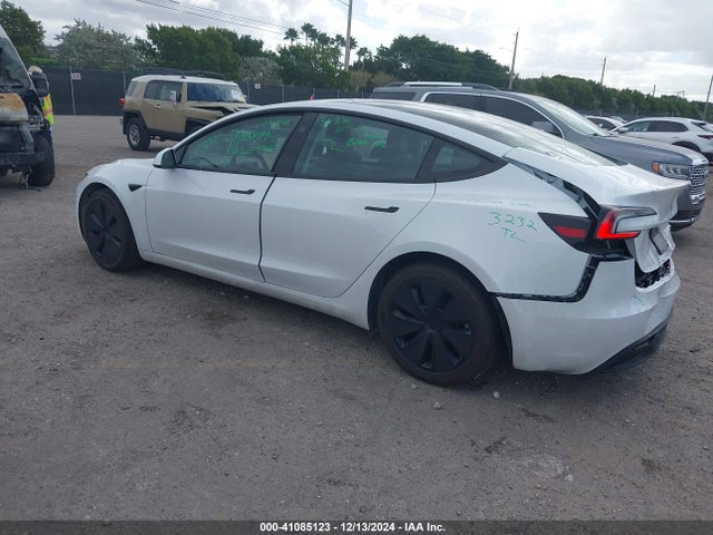 2024 TESLA MODEL 3 5YJ3E1EA8RF743915 Photo 2