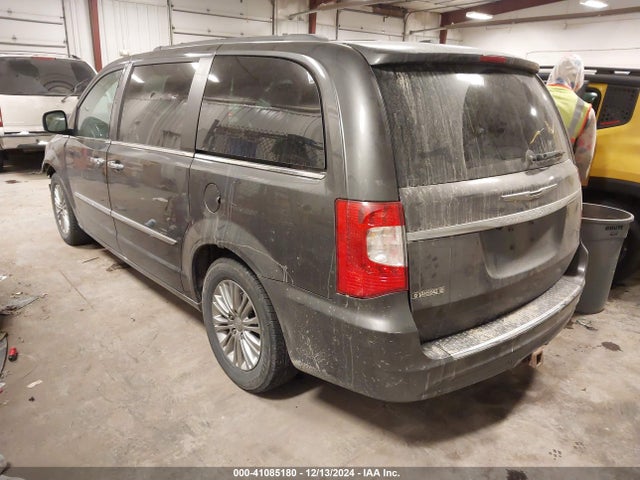2C4RC1CG2GR150303 Chrysler Town & Country Touring-l Anniversary Edition