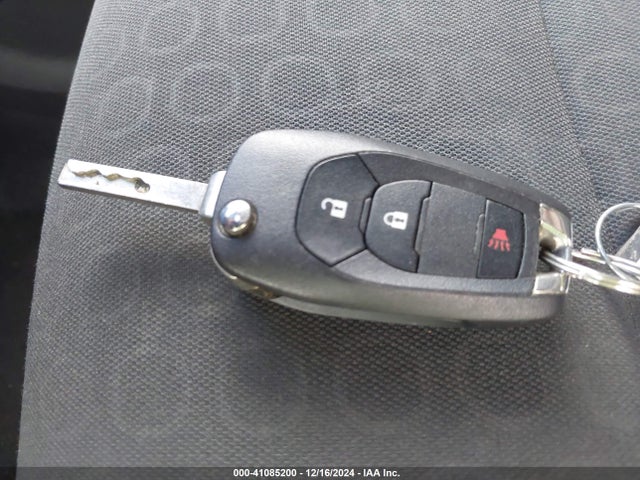 Chevrolet TRAX LS 2019 3GNCJKSB7KL220804 Image 11