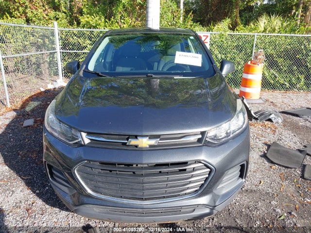 Chevrolet TRAX LS 2019 3GNCJKSB7KL220804 Image 13
