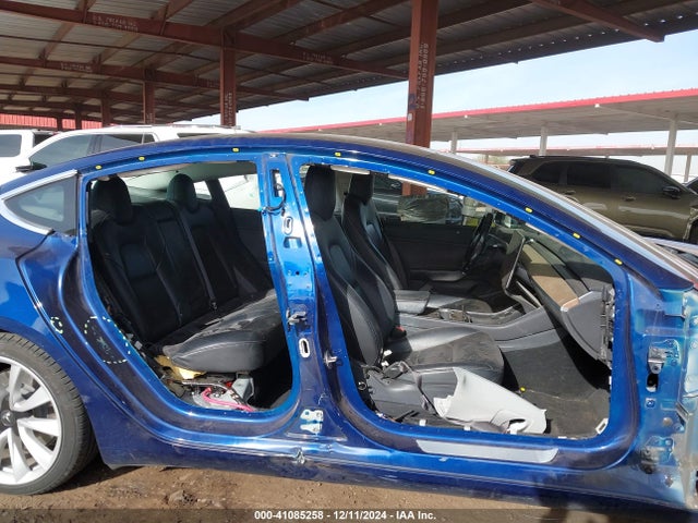 Tesla MODEL 3 2018 5YJ3E1EA2JF075999 Image 14