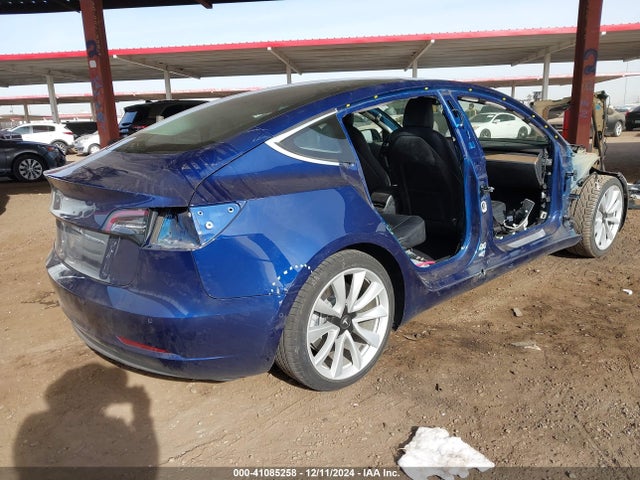 2018 TESLA MODEL 3 5YJ3E1EA2JF075999 Photo 3