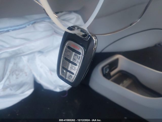 2C4RC1CG1PR520592 Chrysler Voyager Lx
