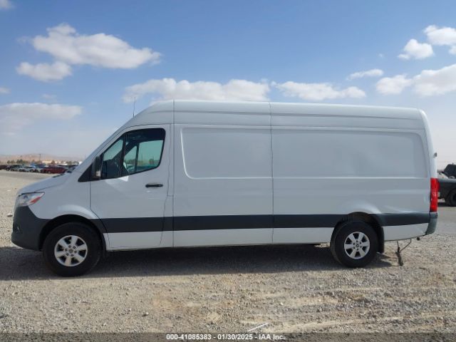 W1Y4DCHY1NT103043 Mercedes-Benz Sprinter 2500 High Roof I4 Diesel