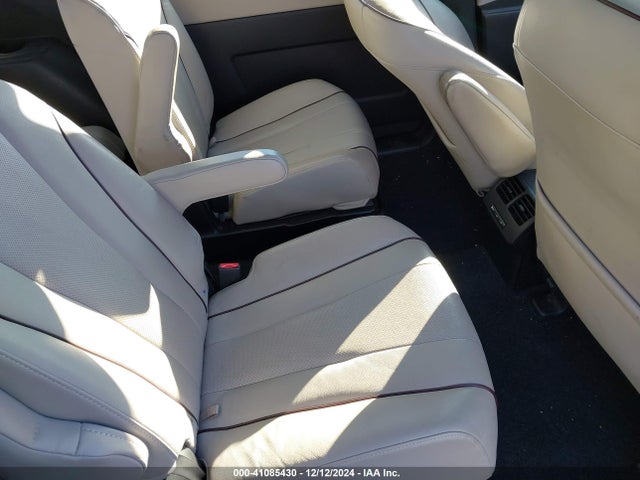 Mazda Mazda5 Grand Touring 2015 JM1CW2DL5F0190267 Image 8