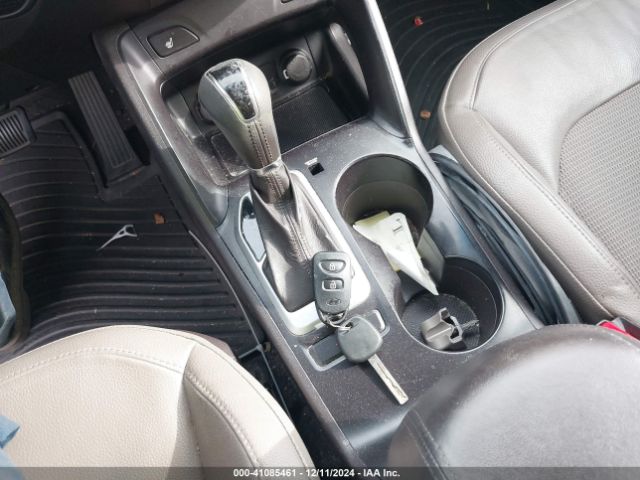 KM8JU3AG2FU962044 Hyundai TUCSON SE