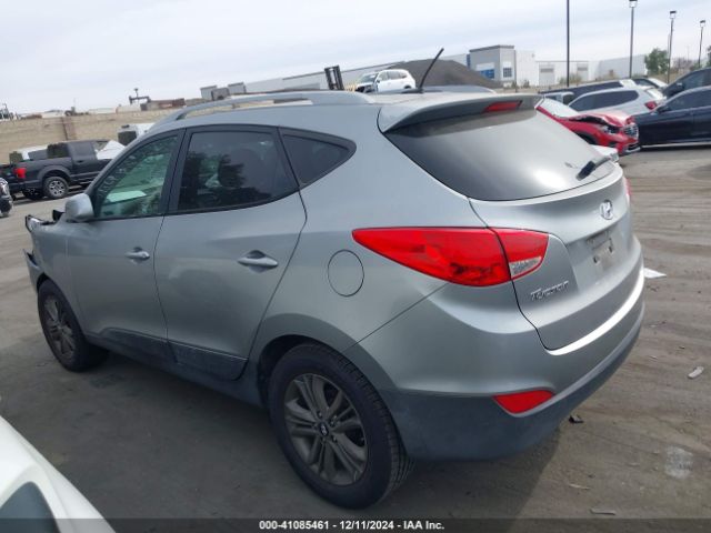 KM8JU3AG2FU962044 Hyundai TUCSON SE