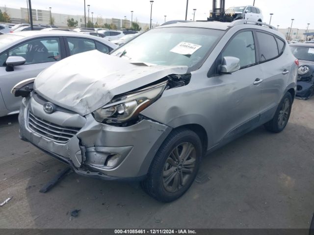 KM8JU3AG2FU962044 Hyundai TUCSON SE