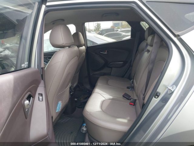 KM8JU3AG2FU962044 Hyundai TUCSON SE
