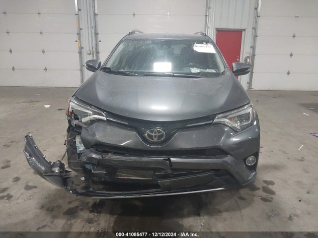 Toyota Rav4 Limited 2018 JTMDFREV3JD245524 Image 12