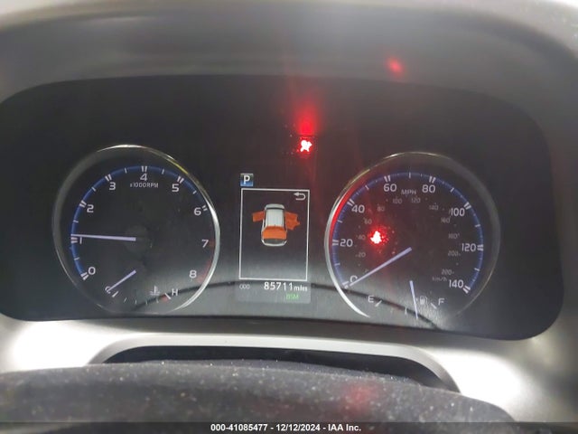 Toyota Rav4 Limited 2018 JTMDFREV3JD245524 Image 7
