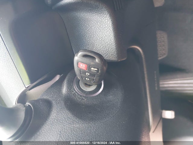 4T1BF1FK0EU731139 Toyota CAMRY SE