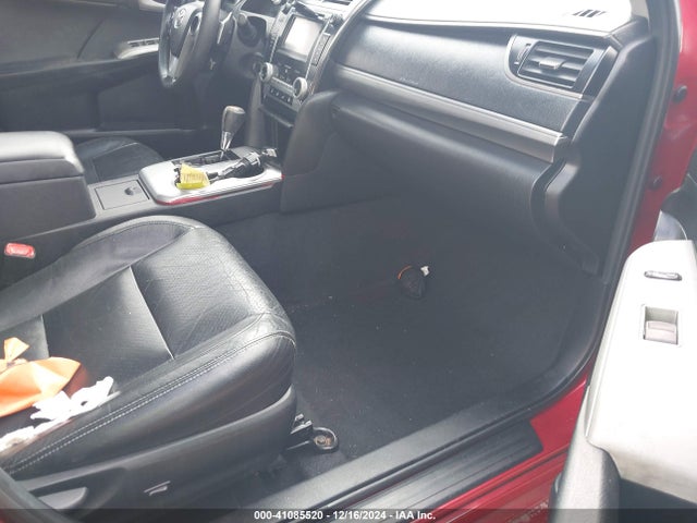 4T1BF1FK0EU731139 Toyota CAMRY SE