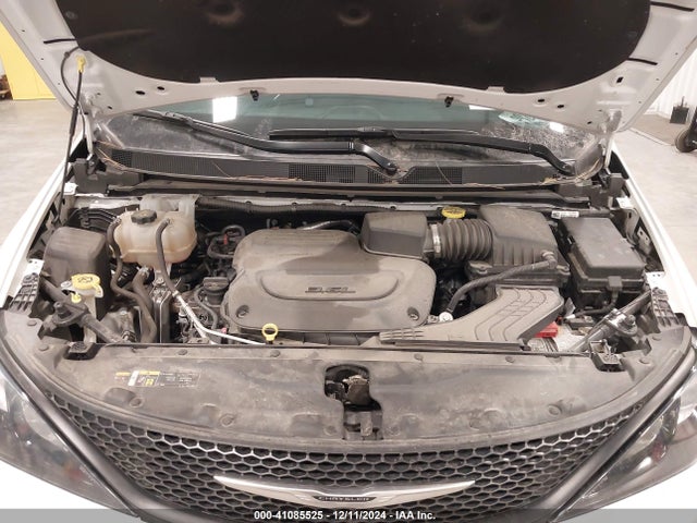 2C4RC1CG3PR533988 Chrysler Voyager Lx