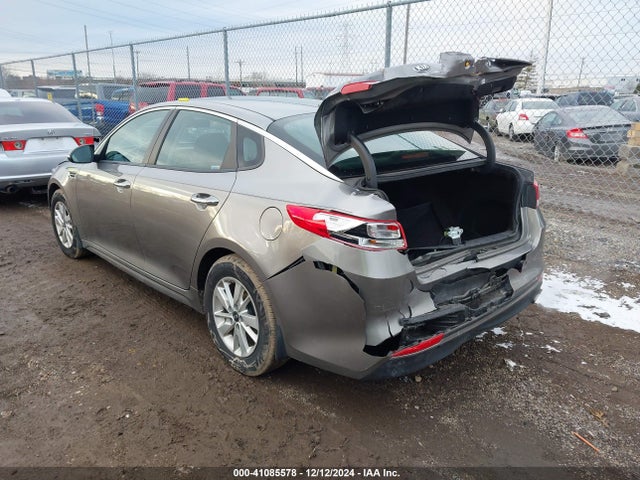 KIA Optima Lx 2018 5XXGT4L37JG191662 Image 3