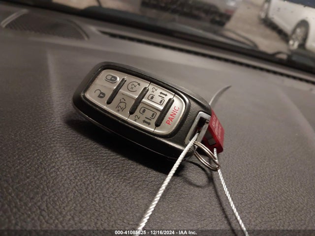 2C4RC1N78JR111932 Chrysler Pacifica Hybrid Limited