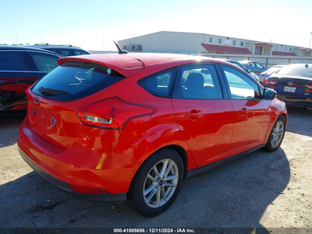 Ford FOCUS SE 2016 1FADP3K28GL283095 Image 4