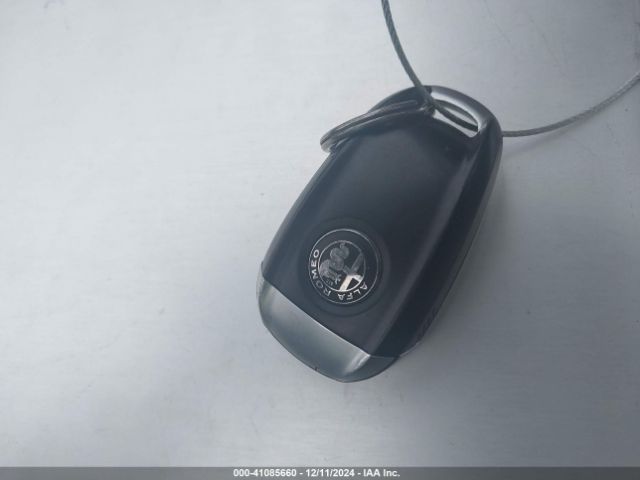 ZARFAECN9J7578771 Alfa Romeo Giulia Ti Rwd