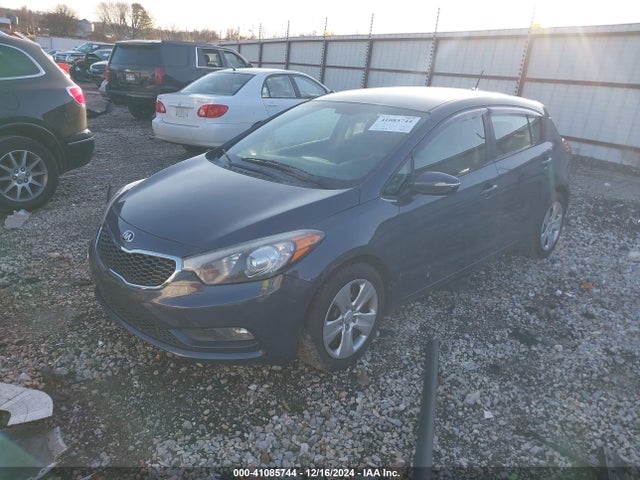 KIA FORTE LX 2016 KNAFK5A83G5606988 Image 2