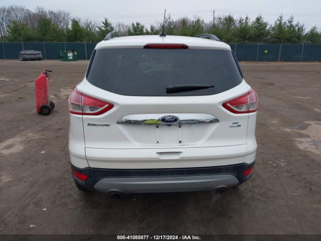 1FMCU9GX8GUA92661 Ford ESCAPE SE