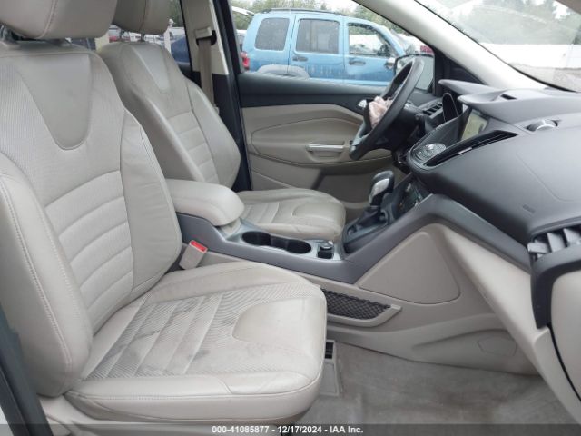 1FMCU9GX8GUA92661 Ford ESCAPE SE