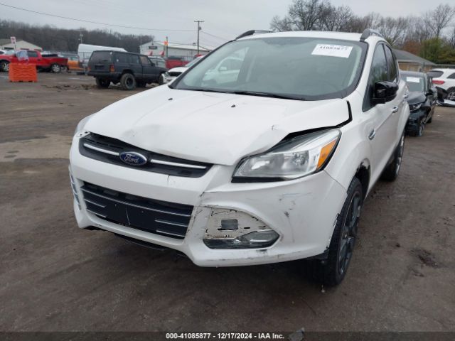 1FMCU9GX8GUA92661 Ford ESCAPE SE