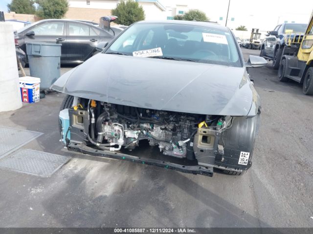 KMHLM4DG4RU761180 Hyundai ELANTRA SEL