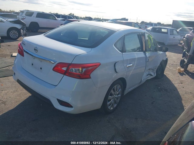 Nissan SENTRA S 2018 3N1AB7AP9JY207127 Image 4