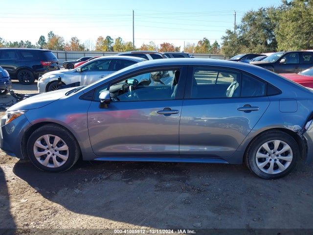 Toyota COROLLA LE 2022 5YFEPMAE4NP370240 Image 14