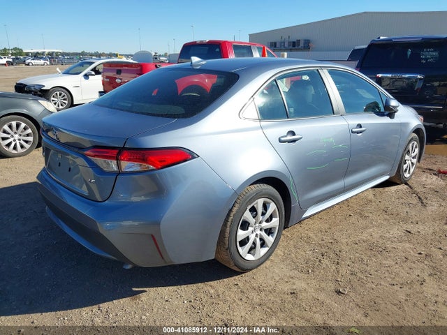 Toyota COROLLA LE 2022 5YFEPMAE4NP370240 Image 4