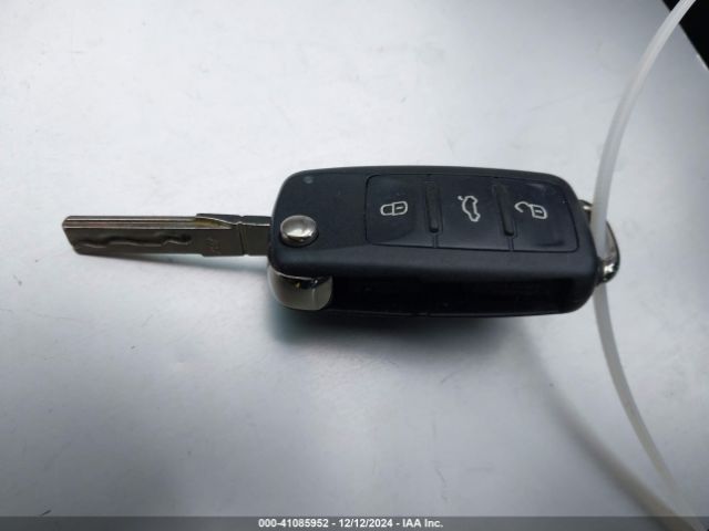 3VW2K7AJ7EM217307 Volkswagen Jetta 2.0l S