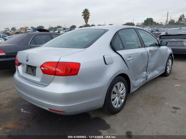 3VW2K7AJ7EM217307 Volkswagen Jetta 2.0l S