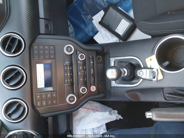 Ford Mustang Ecoboost 2019 1FATP8UH0K5153061 Image 11